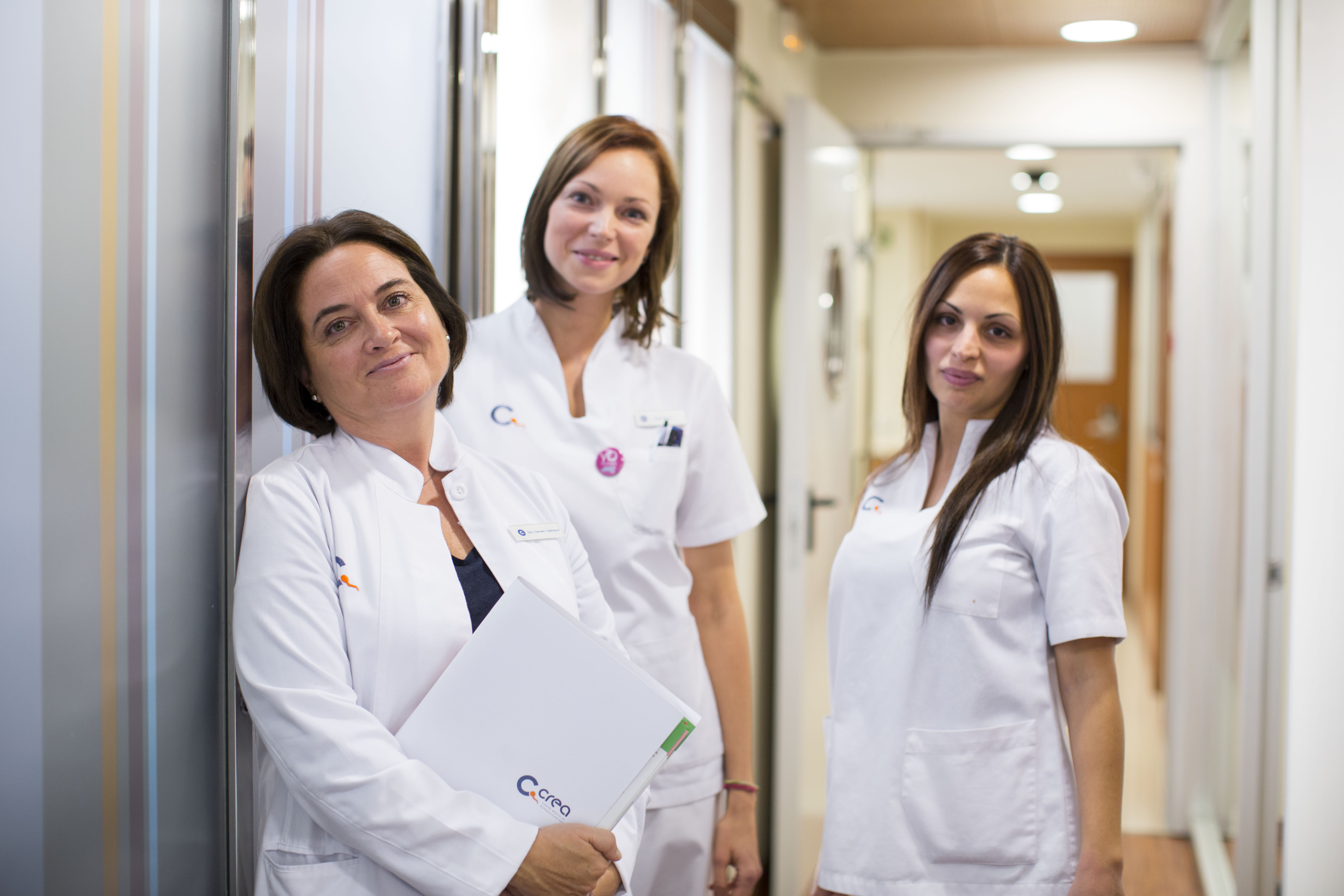 equipo médico centro de reproducción asistida crea