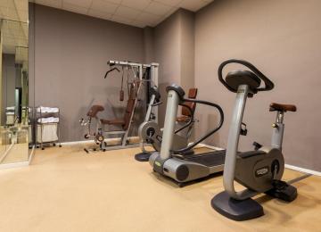 gimnasio del hotel ilunion valencia 4