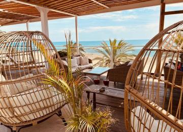 Meraki Beach & Sky Restaurant