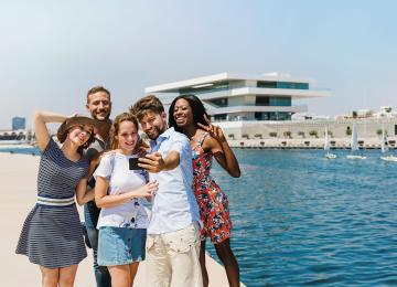 Marina de València selfie amigos
