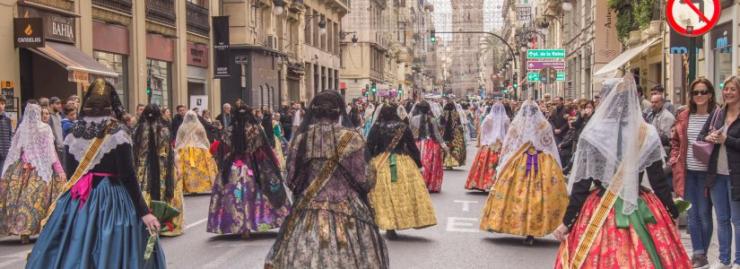 Ofrenda a la virgen fallas